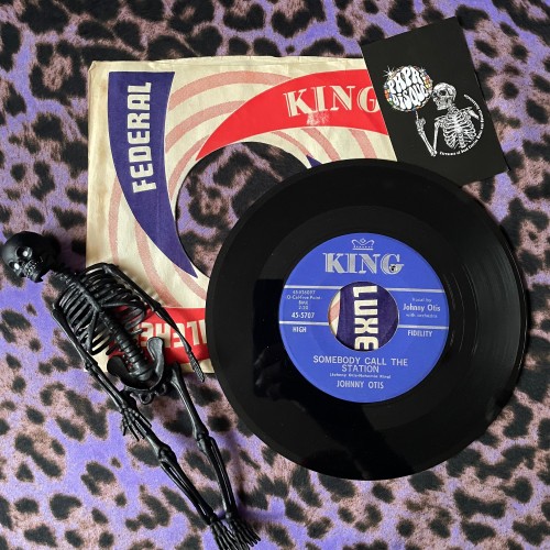 Johnny Otis – Somebody Call The Station / Yes